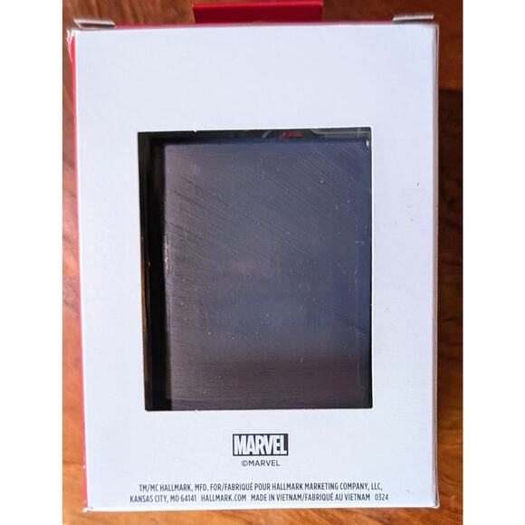 2024 Hallmark Marvel SPIDER MAN on WINDOW Christmas Resin Ornament NEW +BOX - Picture 2 of 6